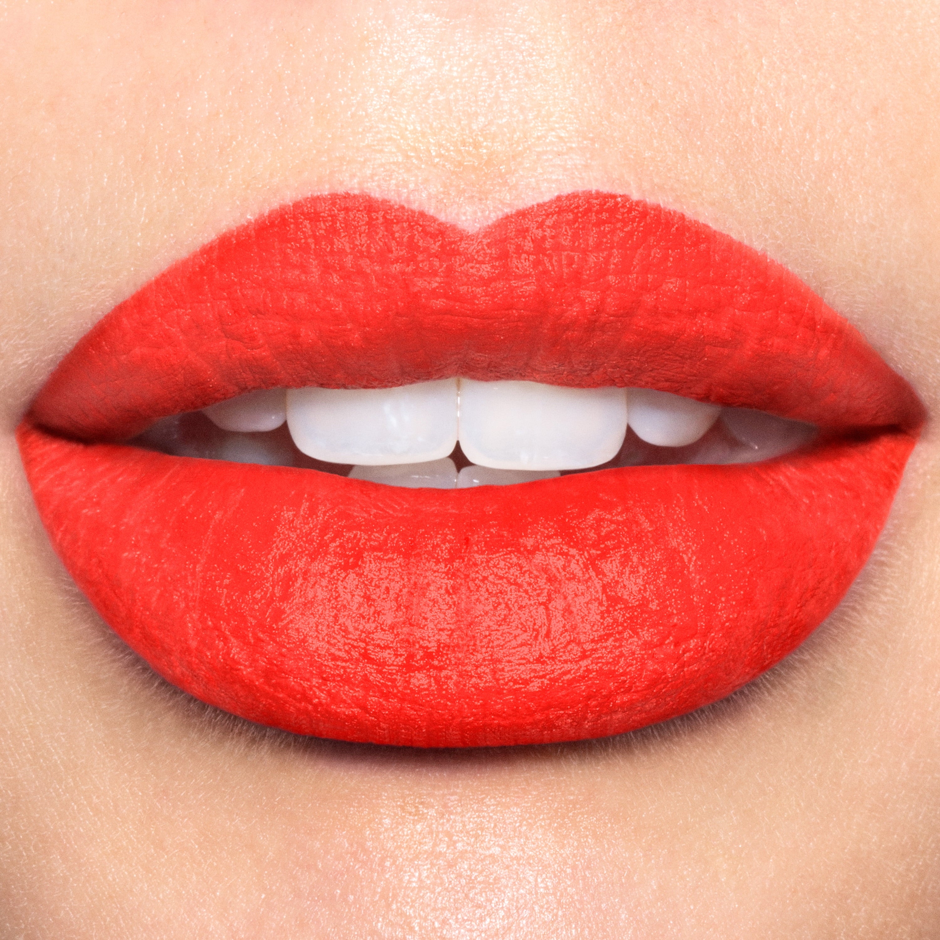 Revlon x Sofia Carson Super Lustrous The Luscious Mattes - On Fire